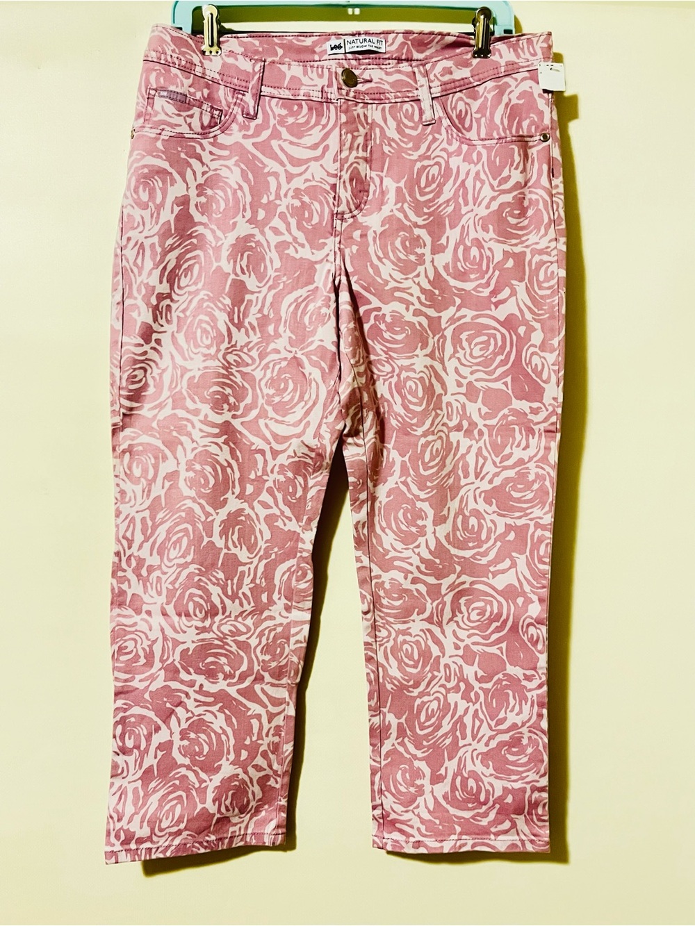 Lee Natural Fit Women’s Size 12 Medium Purple & Ivory Floral Jeans NWT - Picture 4 of 12